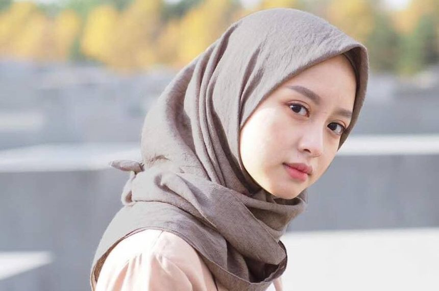 Tips Memilih Model Jilbab yang Cocok untuk Bentuk Wajah Lonjong
