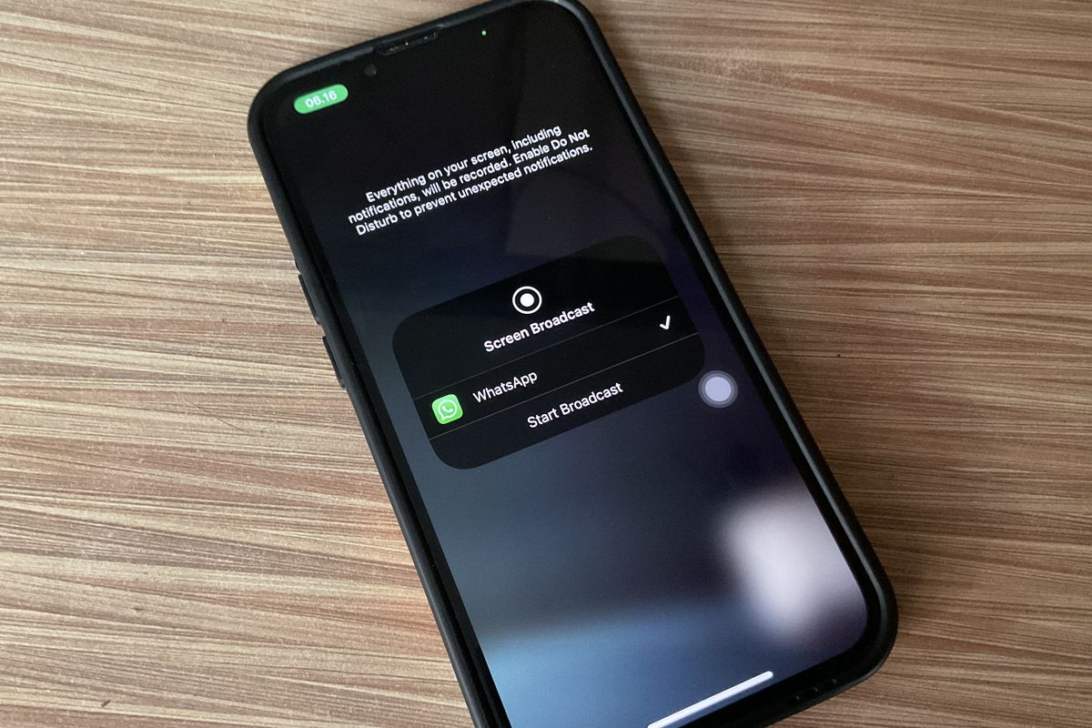Cara Berbagi Layar di WhatsApp Saat Video Call