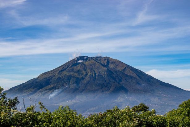 Harga Tiket Naik Gunung Merbabu 2026