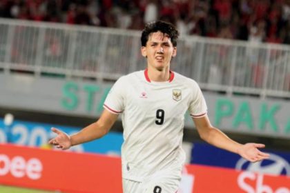 Mitchell Baker Cetak 5 Gol